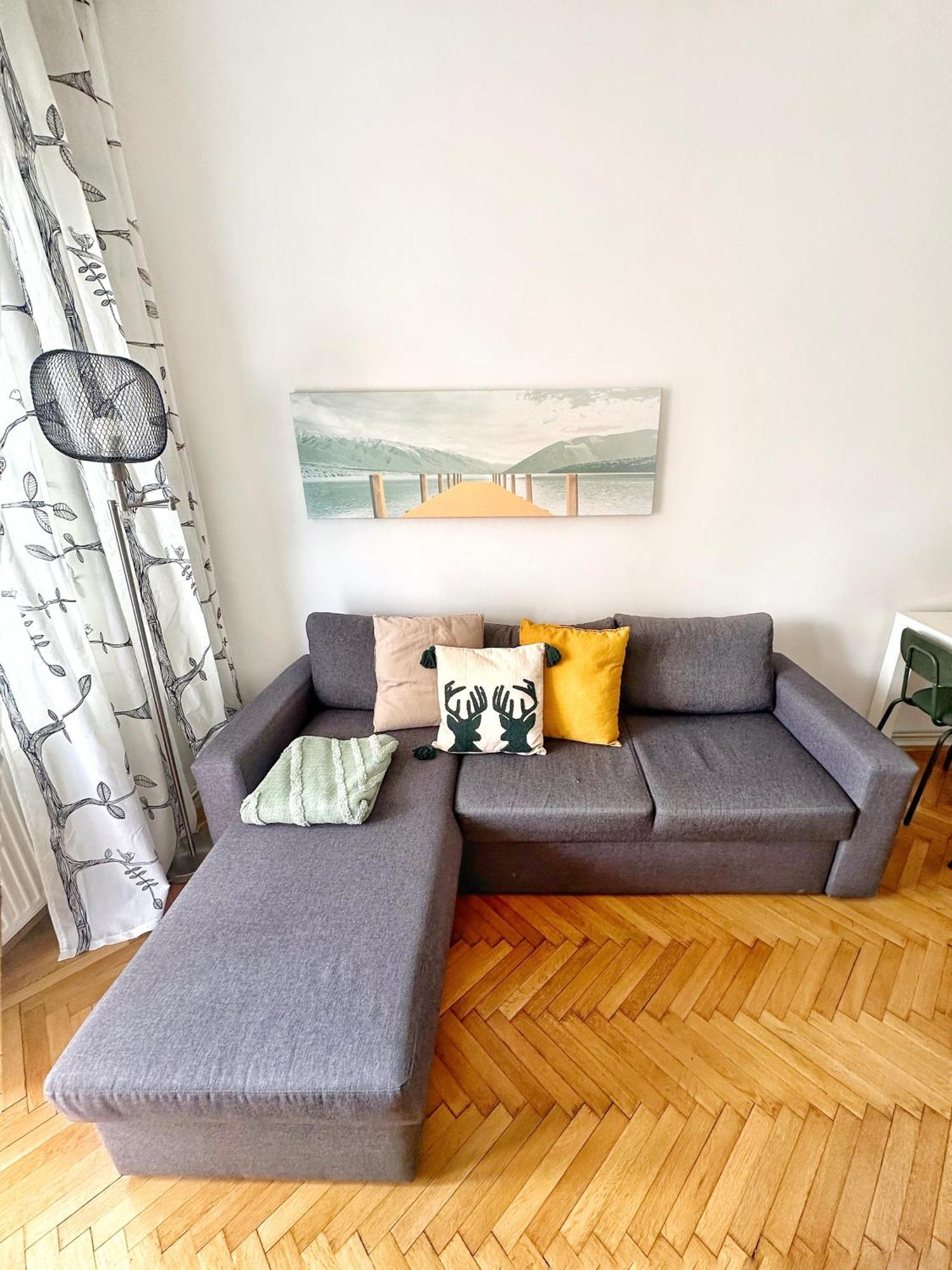 Bright And Central Suite With A Balcony Бърно Екстериор снимка